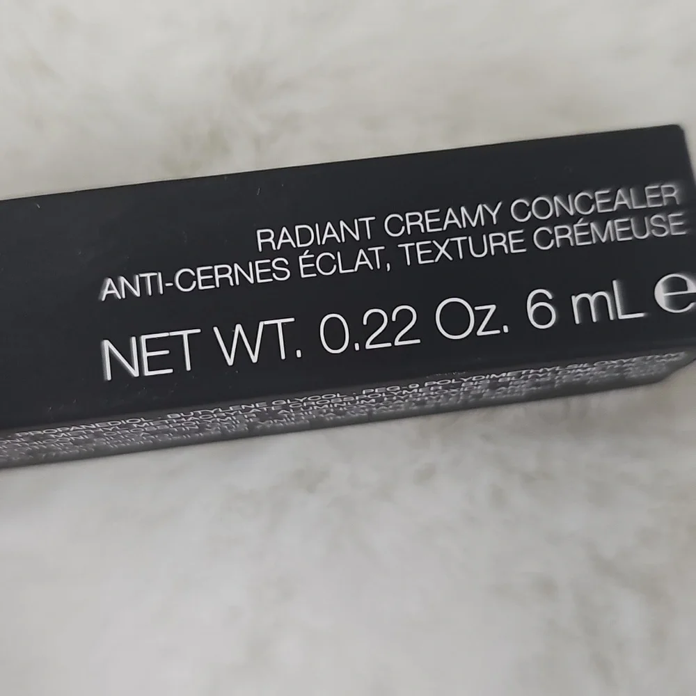 Nars Radiant Creamy Concealer  Hydrating Medium Coverage Creme Brulee Light 2.5